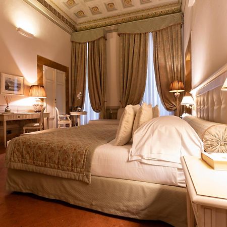 Palazzo Guicciardini Hotel Florence Exterior photo