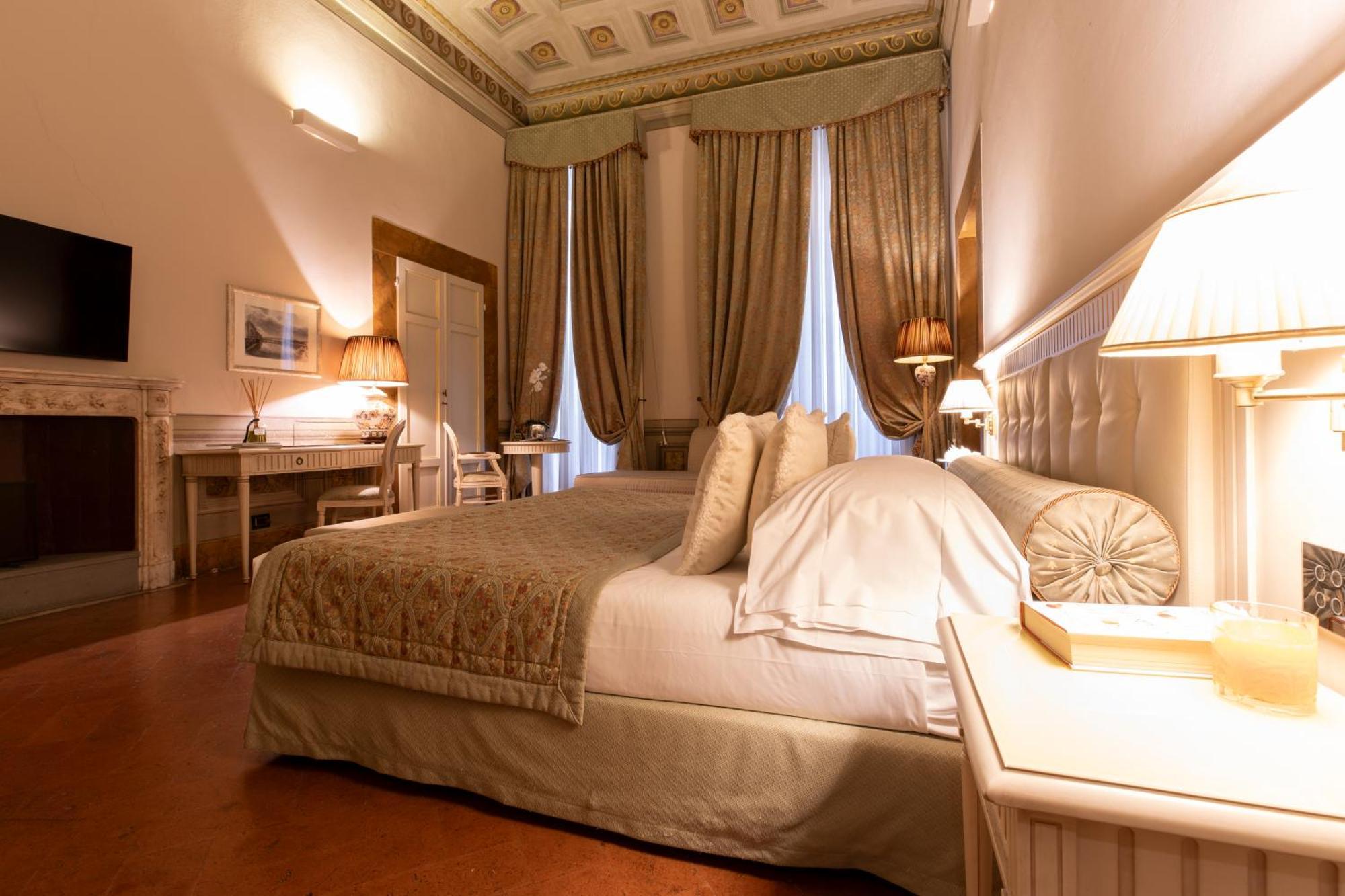 Palazzo Guicciardini Hotel Florence Exterior photo