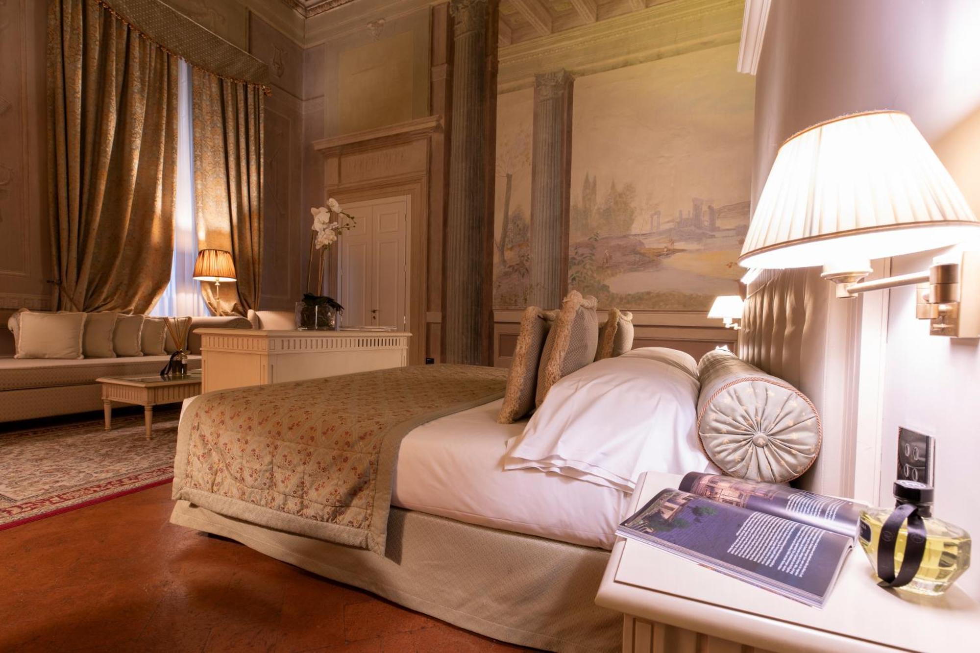 Palazzo Guicciardini Hotel Florence Exterior photo