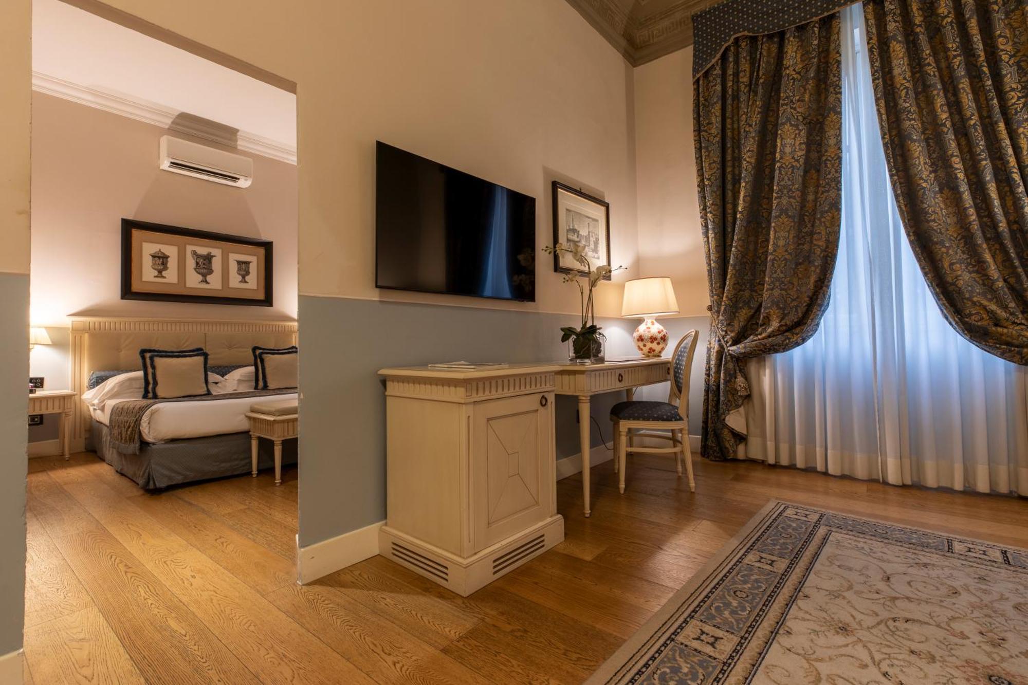 Palazzo Guicciardini Hotel Florence Exterior photo