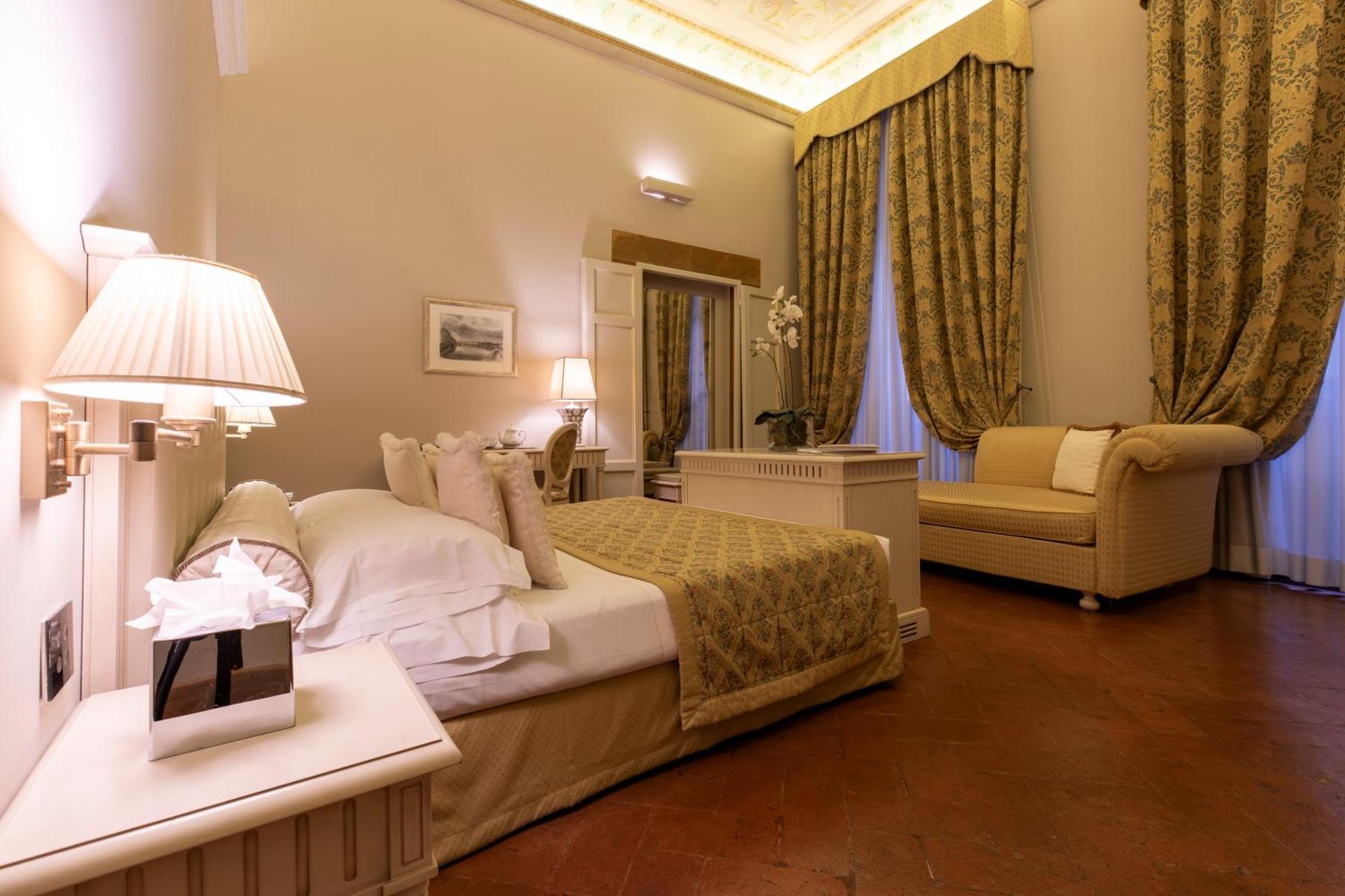 Palazzo Guicciardini Hotel Florence Exterior photo