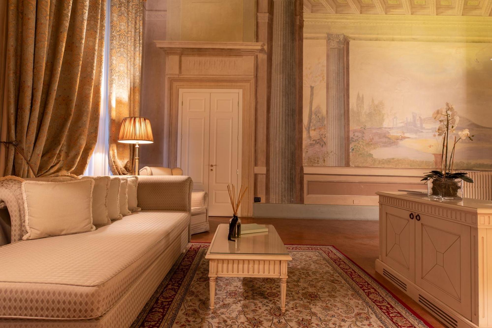 Palazzo Guicciardini Hotel Florence Exterior photo