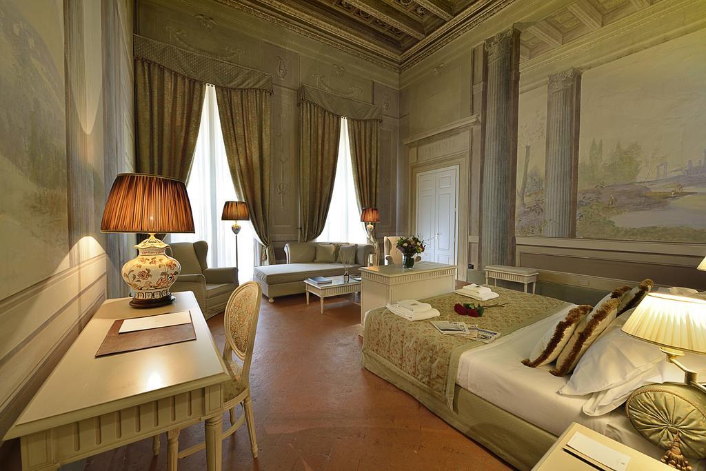 Palazzo Guicciardini Hotel Florence Room photo