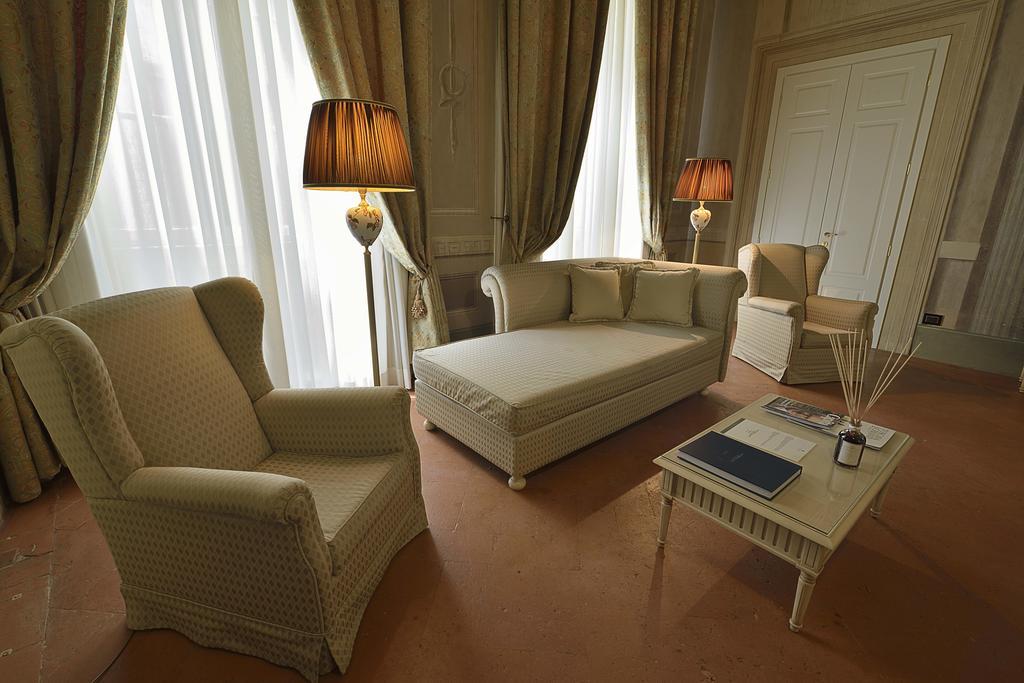 Palazzo Guicciardini Hotel Florence Room photo